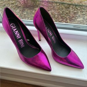 Gianni Bini Metallic Fuchsia Pumps